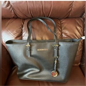 NWOT Michael Kors Jet Set Black Tote